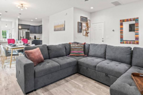 Urban Getaway Brand New 3BD 2BA Pet-Friendly Home Near the River